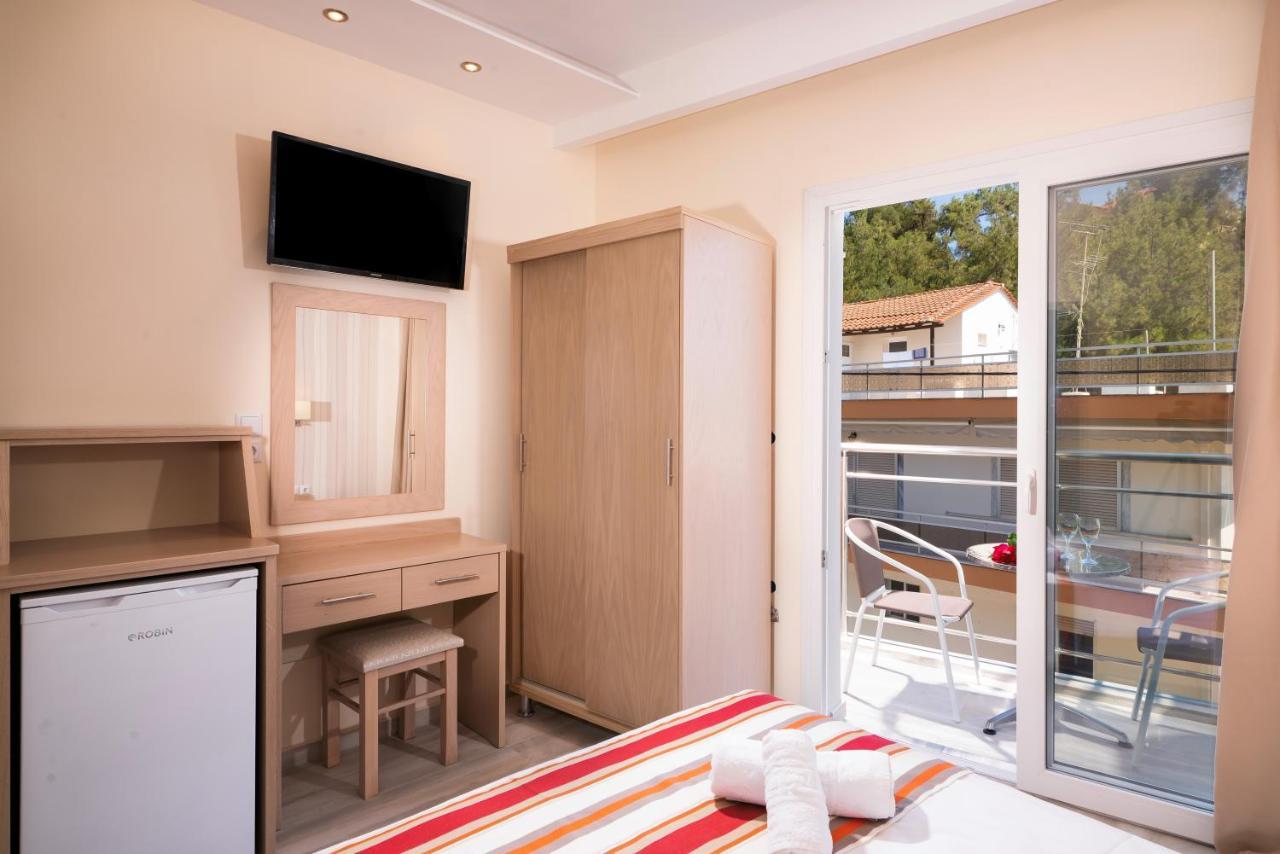 Star Bay Luxury Aparthotel Limenaria  Exteriör bild