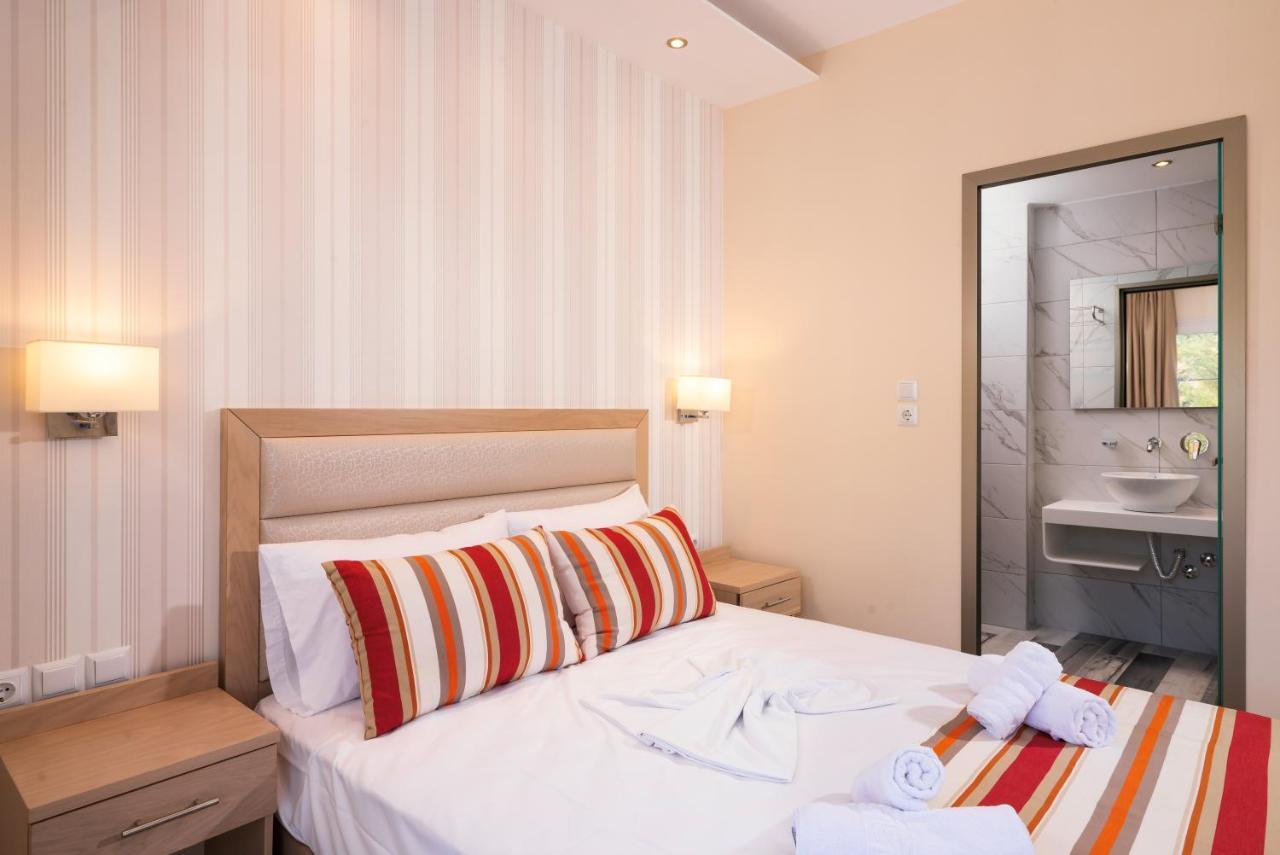 Star Bay Luxury Aparthotel Limenaria  Exteriör bild