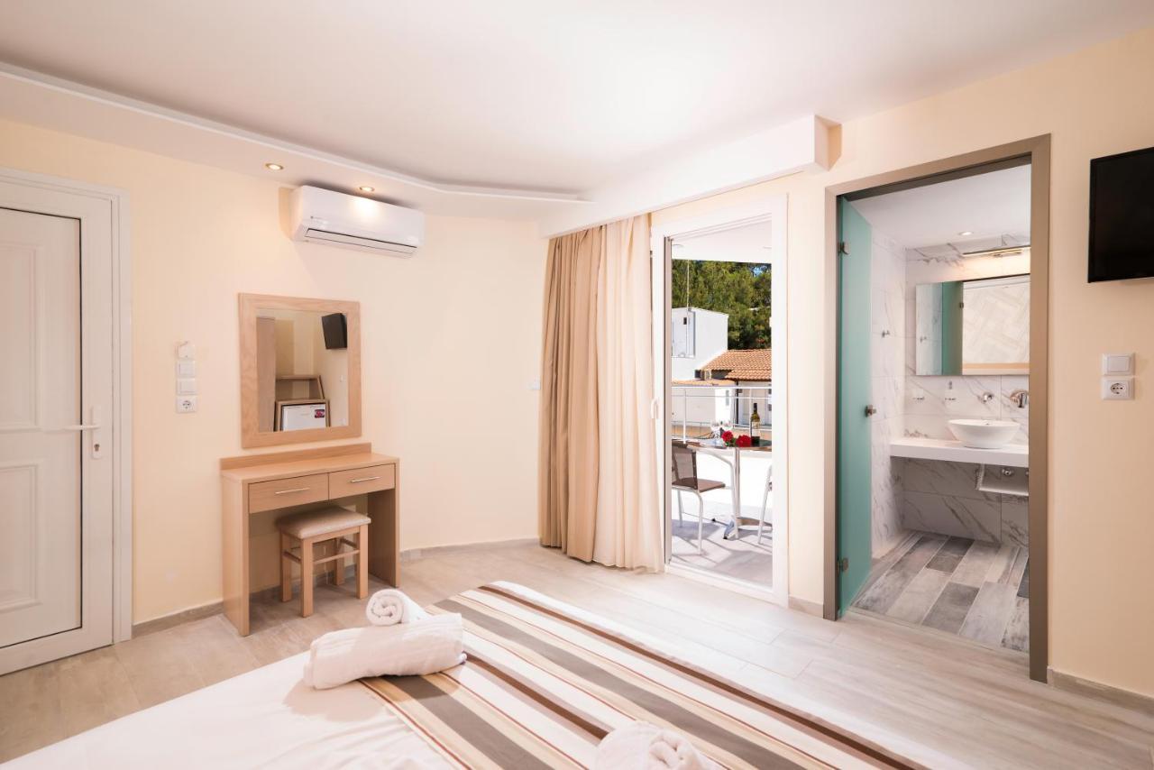Star Bay Luxury Aparthotel Limenaria  Exteriör bild